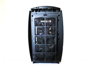 NZXT-Manta-Window-26